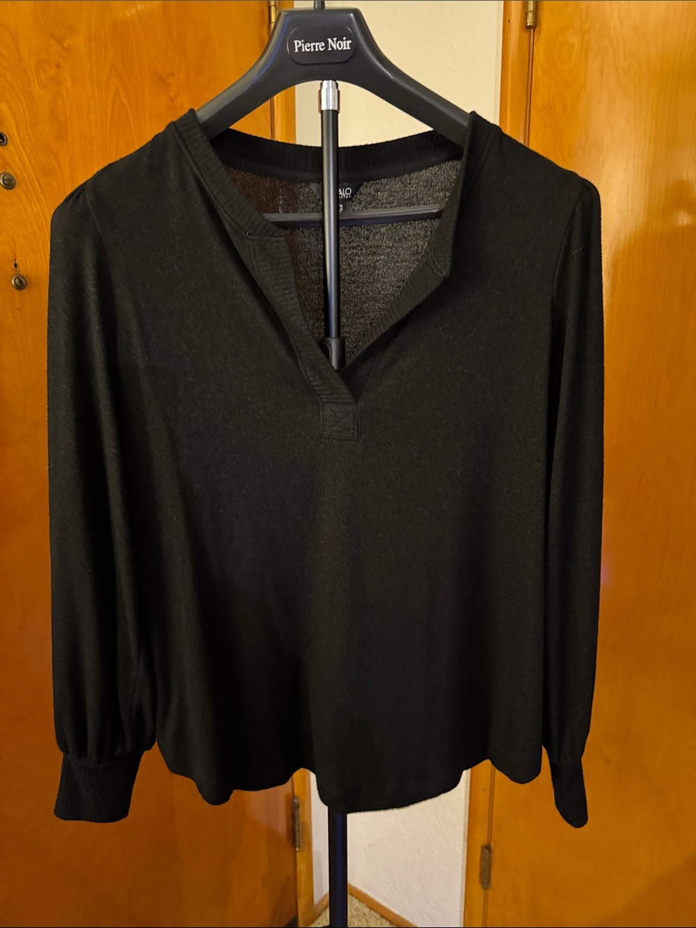 Buffalo David Bitton Black Long-Sleeve Split V Top